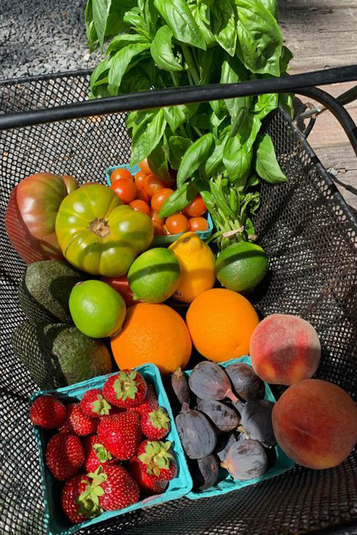 10 Best Foods for Hormonal Acne: Treat Breakouts with a Healing Diet